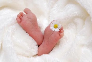 什么原因会导致不孕不育，怎么判断是不是不孕不育症