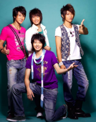 飞轮海和SHE那个比较火