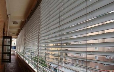百叶帘脏了怎么清洁？百叶帘的选购技巧