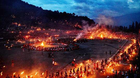 凉山彝族火把节