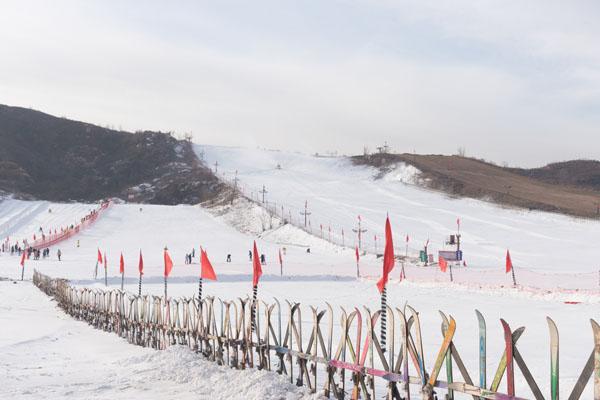 天津滑雪场哪个最好玩 附开放时间及门票 天津滑雪场各大滑雪场介绍(附门票、地址、交通路线)
