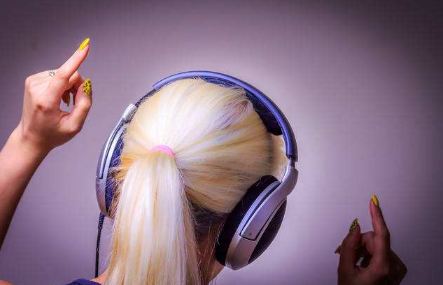 每天戴耳机多少时间最合适