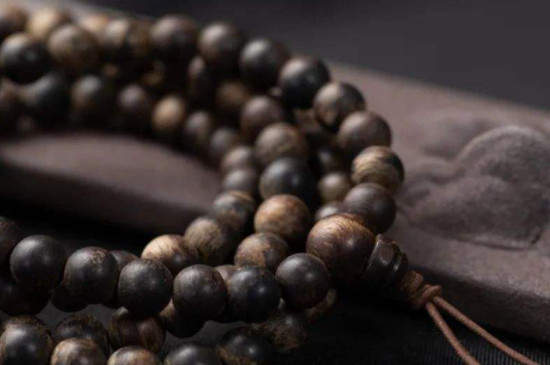 市场上有三四百元的沉香手串吗