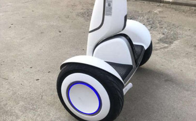 平衡车几岁的小孩可以玩