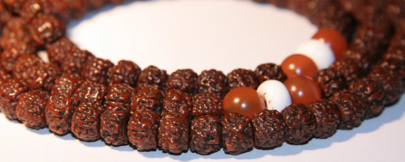 盘金刚菩提手串最好的的方法及步骤