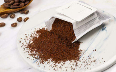 泡过的咖啡渣能养花吗