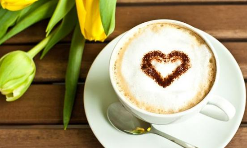 困的时候喝咖啡还是喝茶