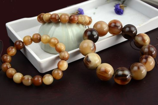 市面上的牦牛角手串如何鉴别真假