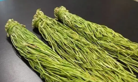 贡菜炒腊肉好吃吗