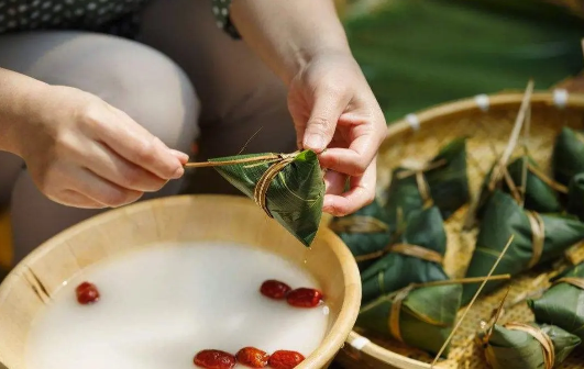 粽叶用热水泡还是冷水泡