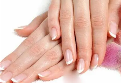 手脱皮的原因缺少什么