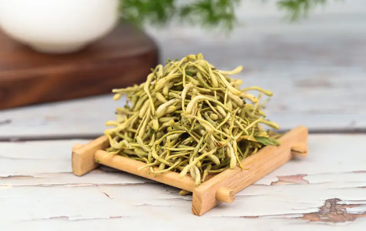 金银花蒸黑了还能喝吗