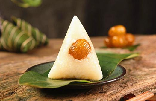 一碗米饭和一个粽子哪个热量高