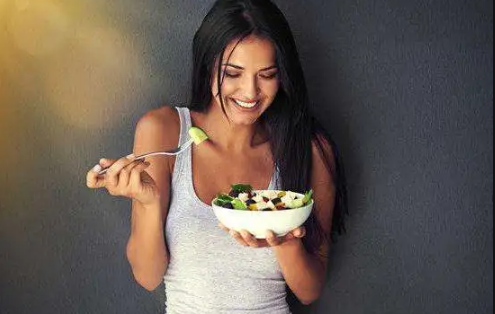 怎么算一天需要摄入多少大卡