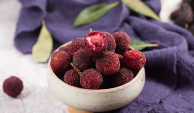 杨梅泡盐水时要注意什么