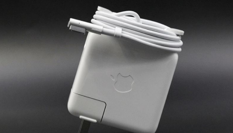 苹果充电器一会能充电一会不能充如何搞好1