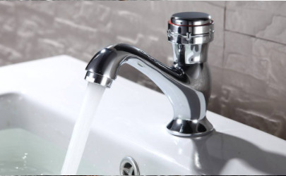 新的水龙头为什么有锈水