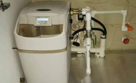 家里的软水机突然漏水了怎么办