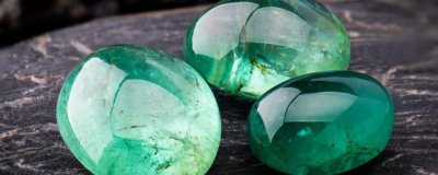 翡翠被火烧黑了怎么清洗