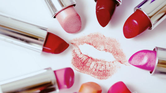 过期的口红可以当腮红吗?过期的唇膏的作用