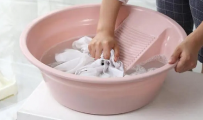 夏天出汗太多味道太重衣服怎么清洗？