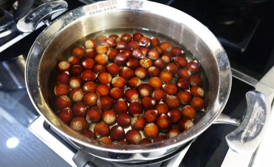 板栗用冷水煮还是热水煮